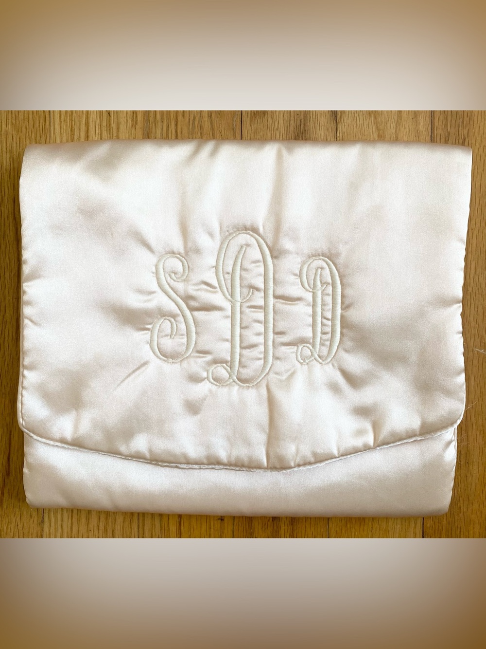 Vintage 80s LILLIAN VERNON Peach Satin Initial Embroidered Lingerie Case